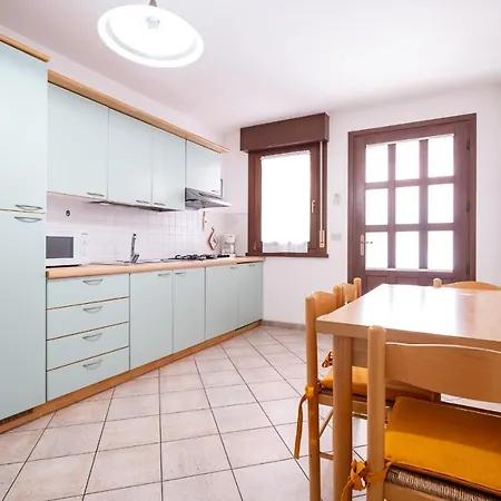 - Ammiraglia Apartman *