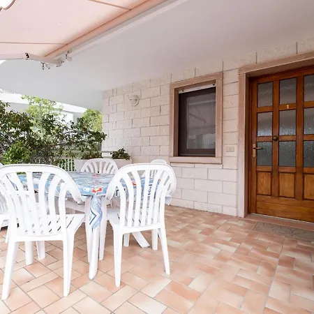 - Ammiraglia Apartamento *