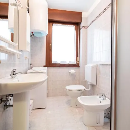 - Ammiraglia Apartman