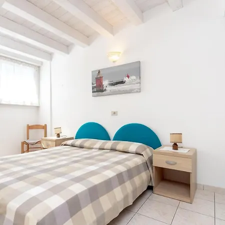 - Ammiraglia Lignano Sabbiadoro