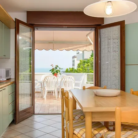 - Ammiraglia Apartman